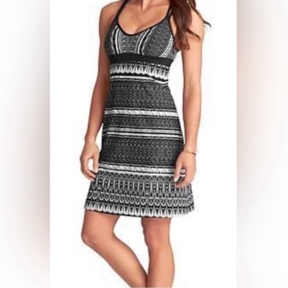 Pretty Athleta summer dress!